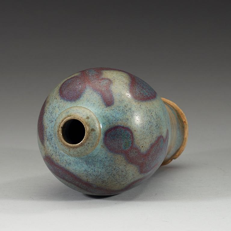 A lavendel blue Jun glazed vase, Yuan dynasty, (1271-1368).