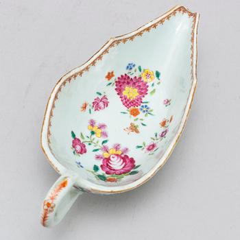 A famille rose sauce boat, Qing dynasty, Qianlong (1736-95).