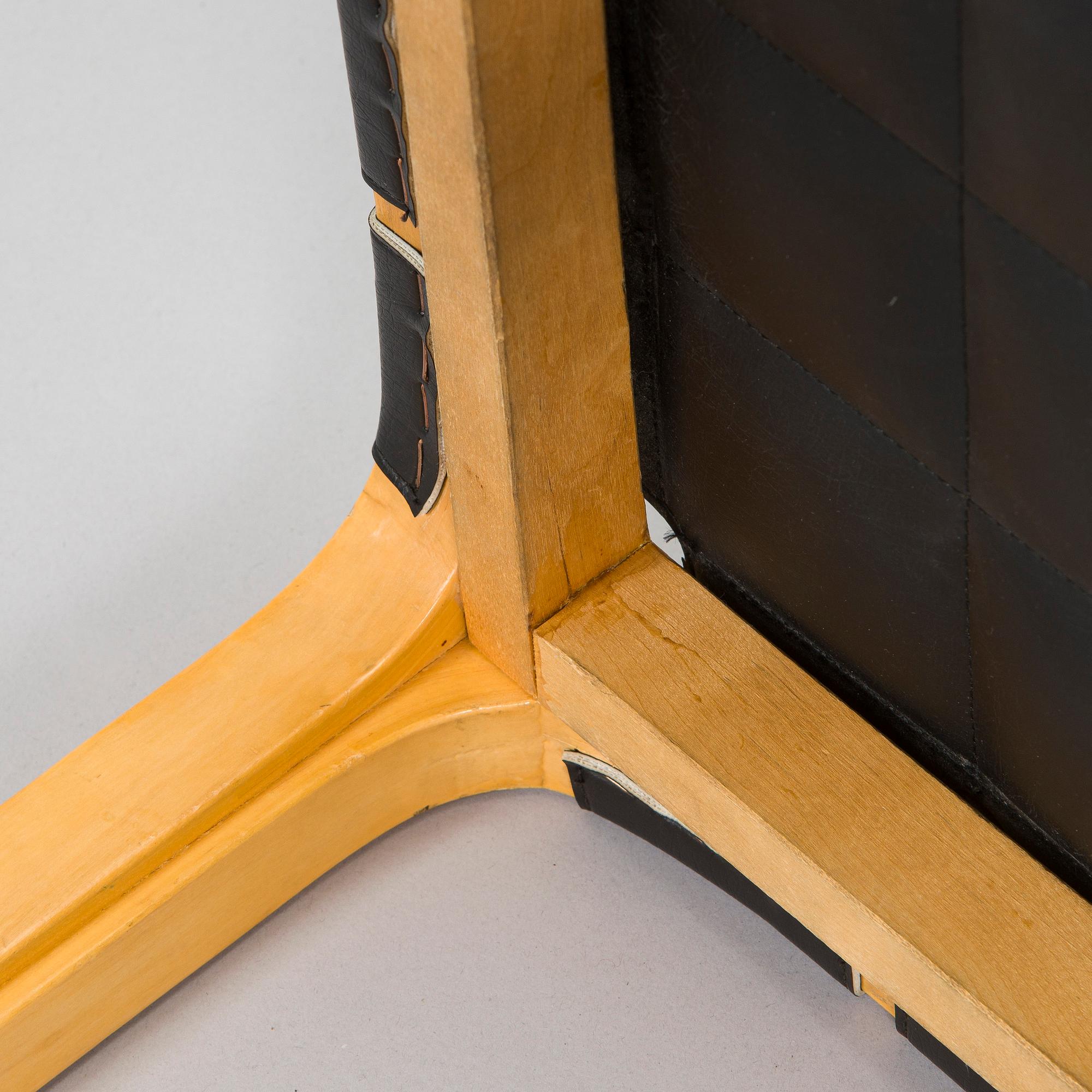 Alvar Aalto, A mid 20th century ' Y61' stool for Artek.