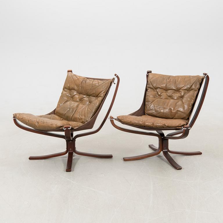 Sigurd Ressel, armchairs a pair, "Falcon chair", Vatne Möbler, Norway, 1970s.