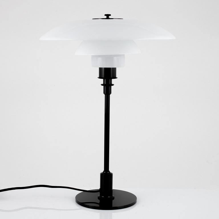 Poul Henningsen, bordslampa, "PH 3½-2½", Louis Poulsen, Danmark.