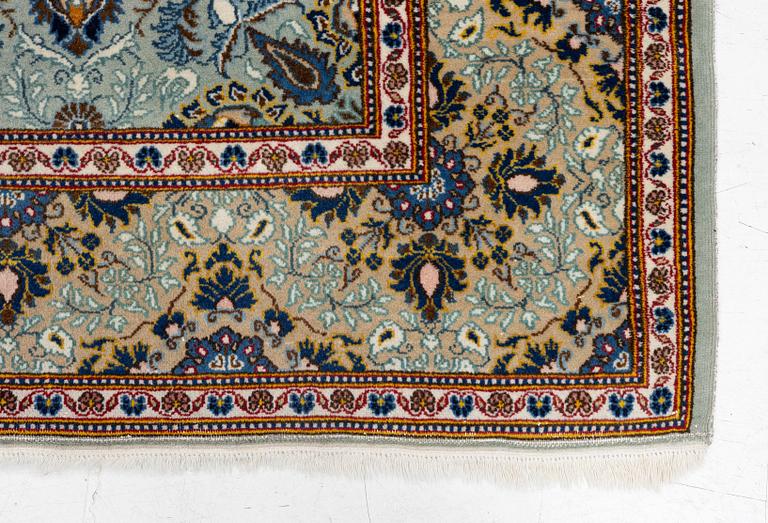 Matta, Keshan, ca 210 x 135 cm.