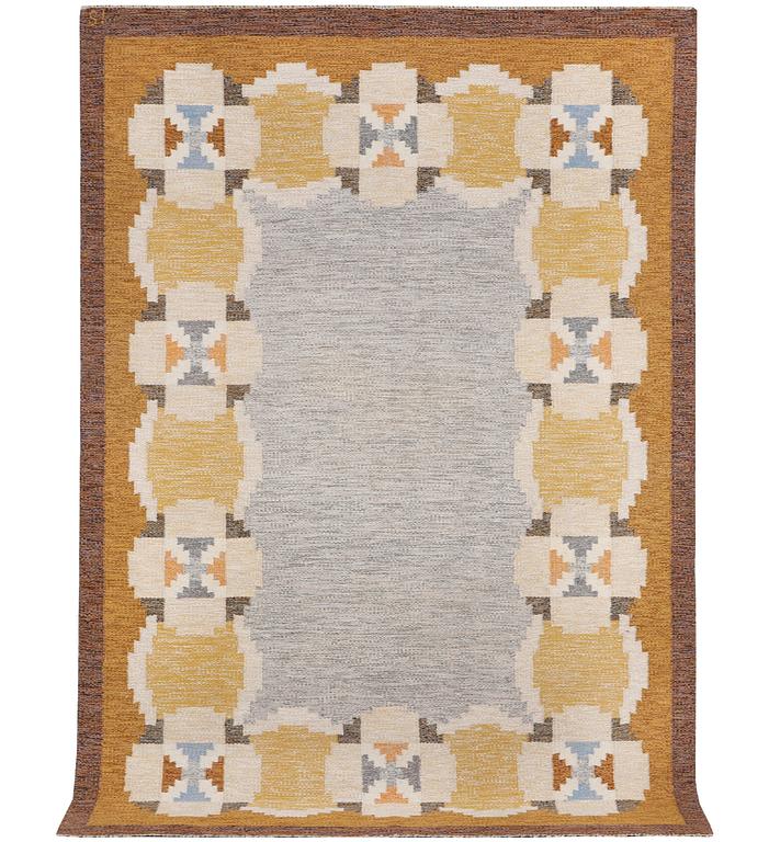 Ingegerd Silow, a flat weave carpet, signed IS, a. 286 x 197 cm.