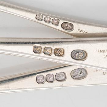 James Robinson, A 99-piece Shell Pattern sterling silver cutlery service, London 1968.