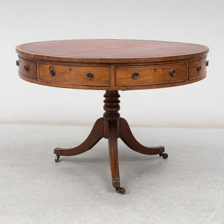 An English 19th century table.