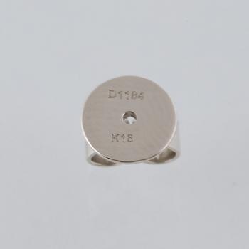 ÖRHÄNGEN, 18K vitguld med 38 briljantslipade diamanter, 1.18 ct. Vikt 2,9 gram.