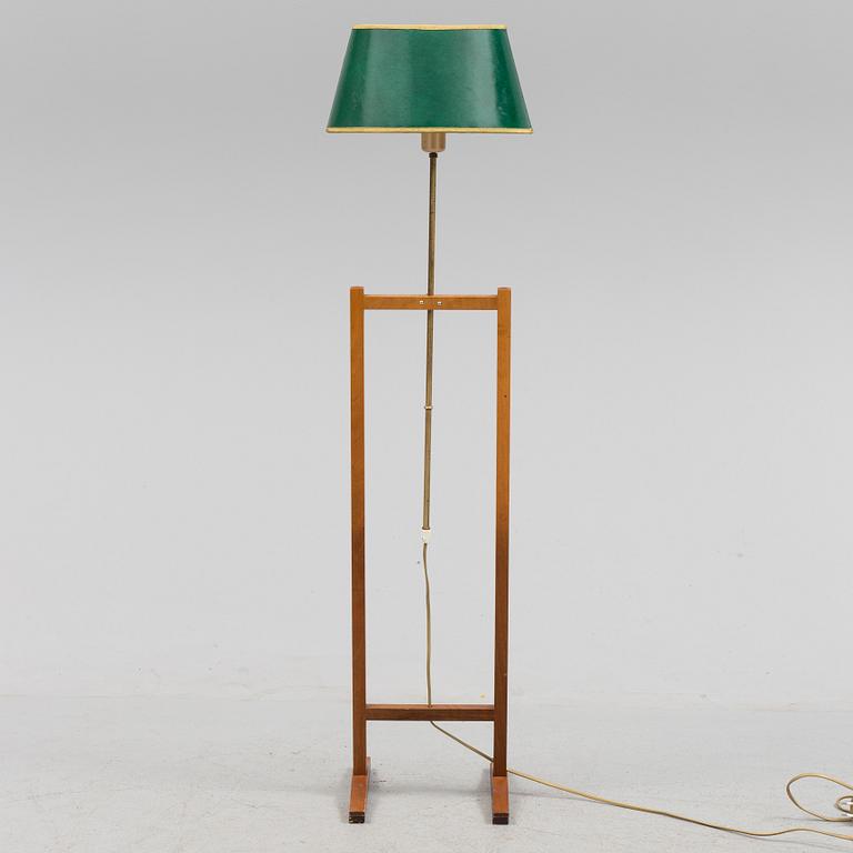 A MID-20TH CENTURY FLOOR LAMP KRYCKAN BY SVENSK TENN.