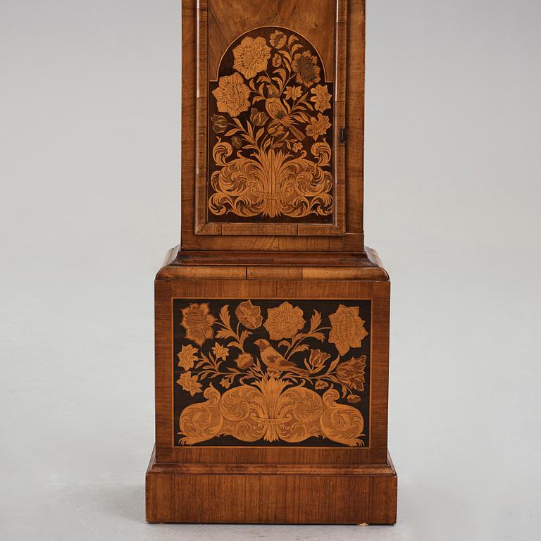 An English late 17th century longcase clock, dial signed "Daniel Le Count London".