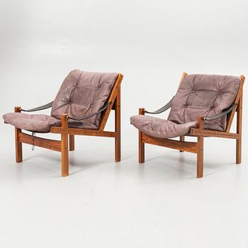 Torbjørn Afdal, Armchairs, a pair, “Hunter”, Stranda Industri A/S for Bruksbo, Norway, 1960s/70s.
