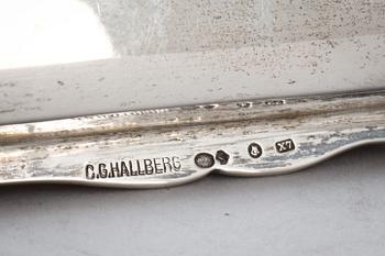SKRIN, silver. Importstämplar, CG Hallberg 1924. Total vikt ca 495 g.