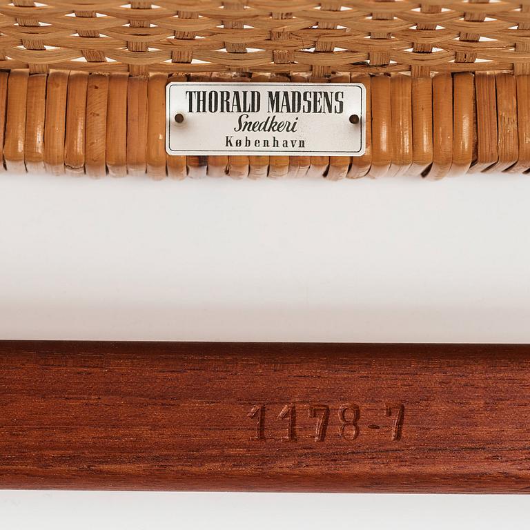 Jørgen Høj, 8 stolar, Thorald Madsen Snedkeri, Danmark 1950-tal.
