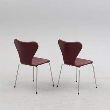 a set of six 'Sjuan' leather chairs by Arne Jacobsen, for Fritz Hansen.