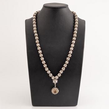 Collier med medljong samt armband silver, Mexiko.