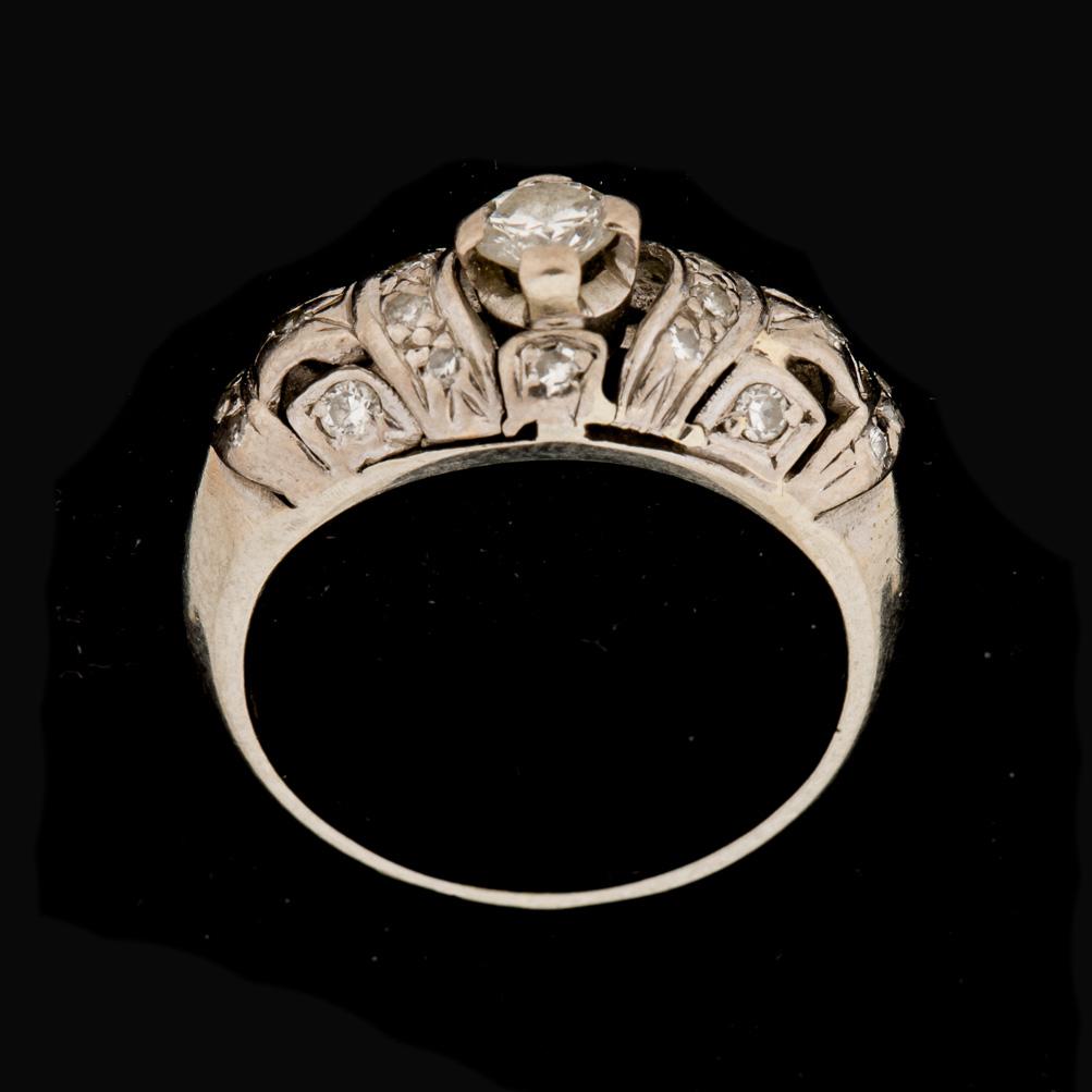 RING, 18k vitguld, med diamanter, totalt ca 0,30 ct. Vikt ca 5 gram.