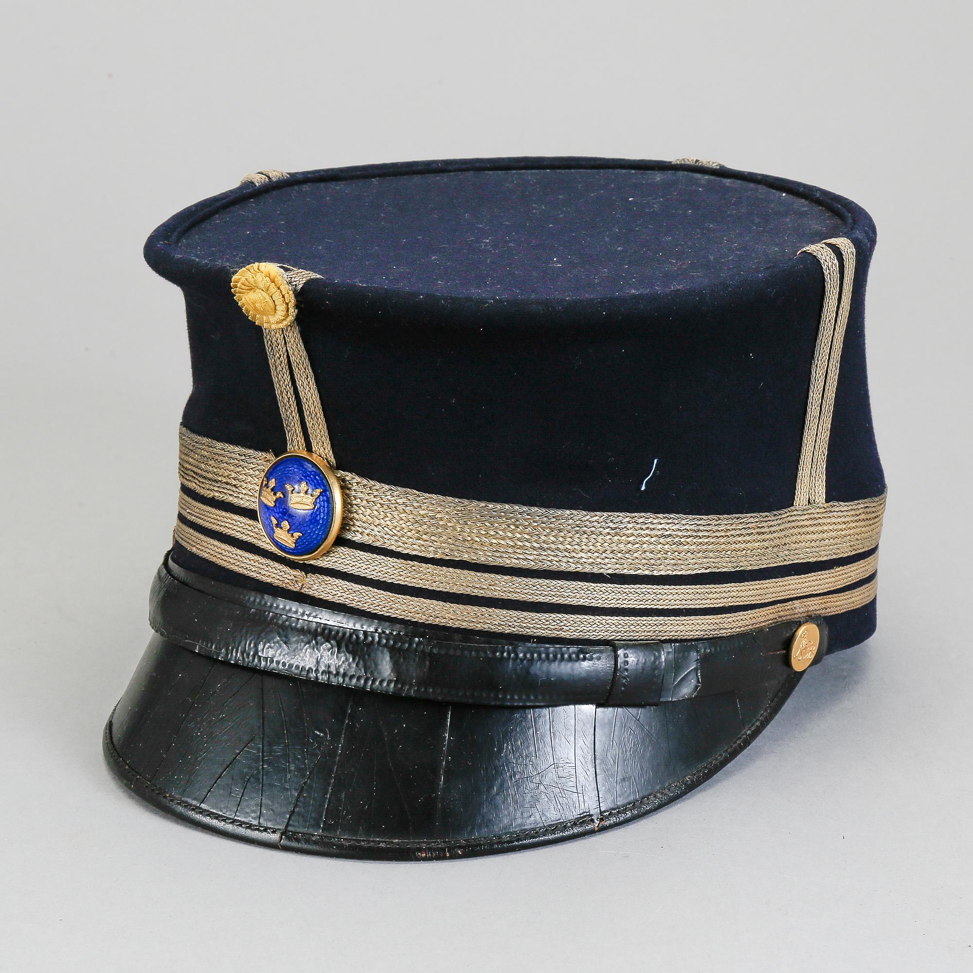 UNIFORM med TILLBEHÖR, för överste löjtnant vid I16 Halmstad, bla m/1886.