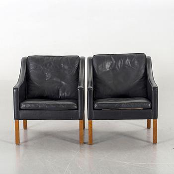 Two 20th century "2209" armchairs, designed by Børge Mogensen.