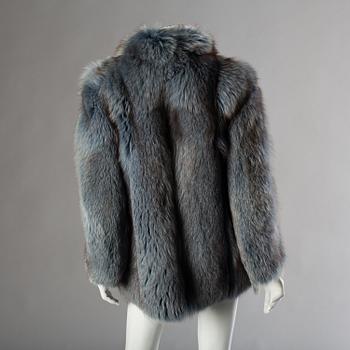A fox jacket by Karl Lindblom, Stockholm, in size app 38.