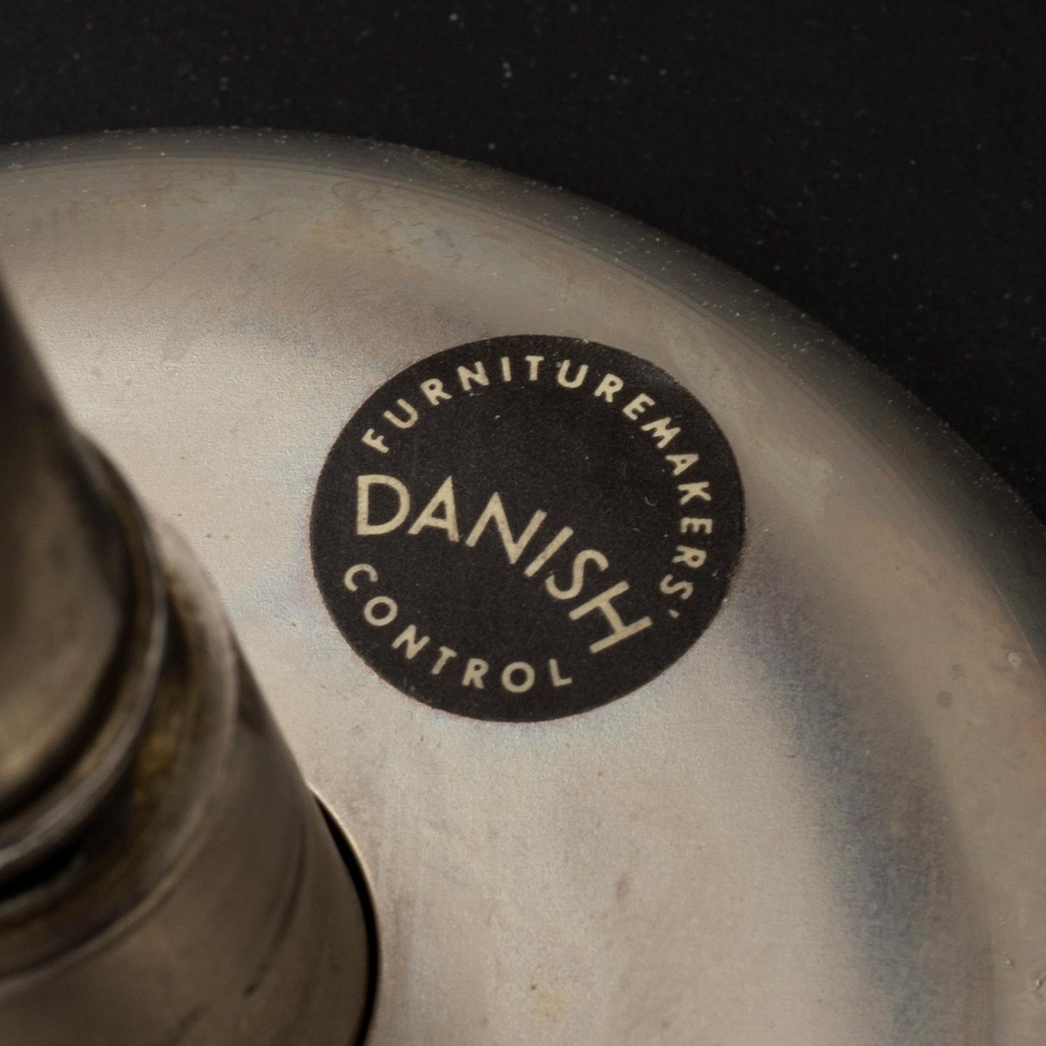 ARNE JACOBSEN, skrivstol, "Sjuan", Fritz Hansen, Danmark.