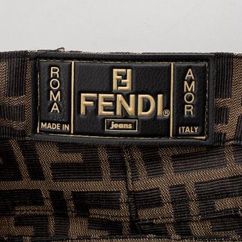 BYXOR/JEANS och BOOTS, Fendi.