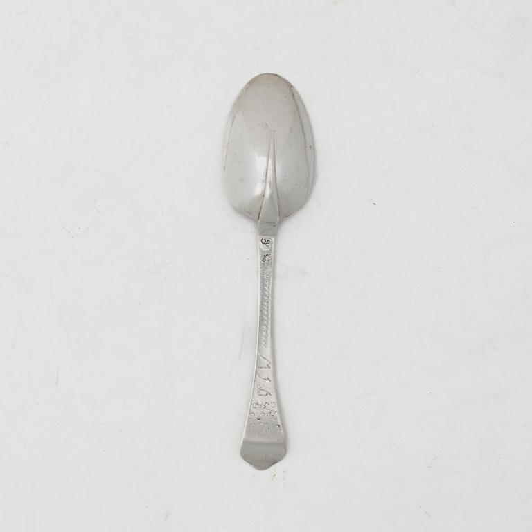 Gottfried Dubois, råttsvanssked, silver, Stockholm 1727.