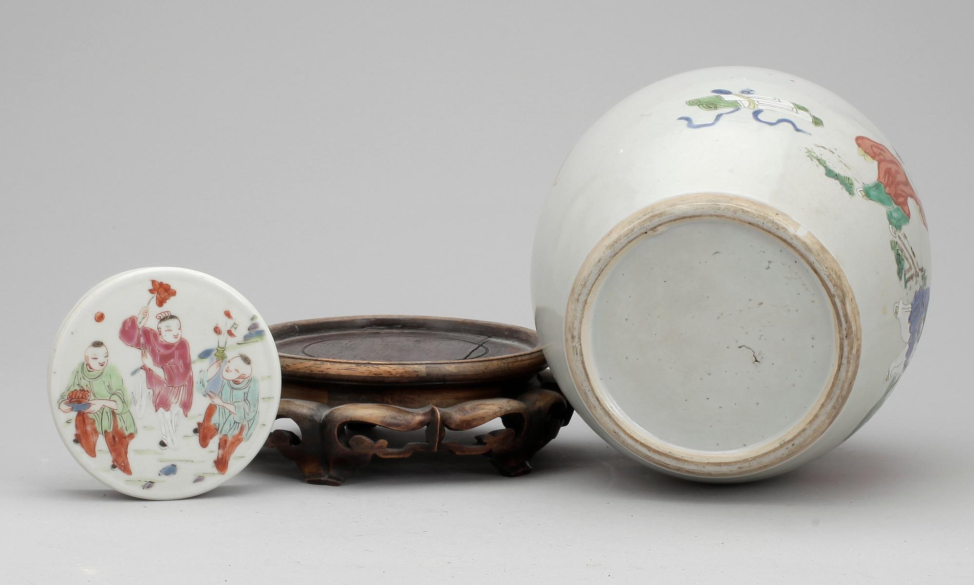 URNA, porslin, Kina, 1800-tal.