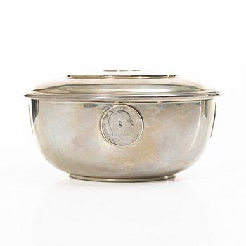 Stokes & Ireland Ltd (William Henry Stokes & Arthur George Ireland), teapot with lid, silver, London 1906.