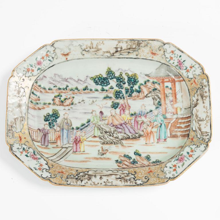 A famille rose 'Rockefeller pattern' serving dish, Qing dynasty, Qianlong (1736-95).