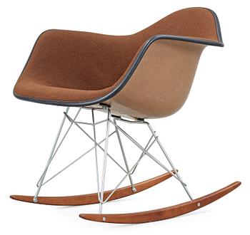 A Charles & Ray Eames rocking chair 'RAR', Herman Miller, USA, ca 1971.