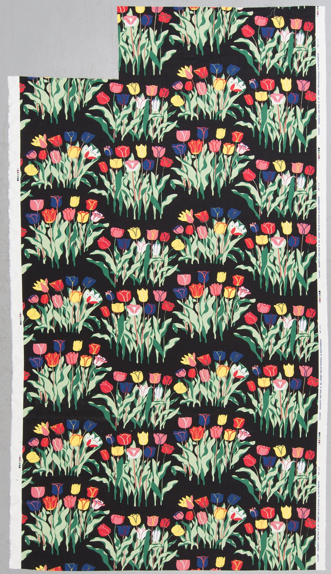 JOSEF FRANK, a 'Tulpaner' linnen fabric from Svenskt Tenn.