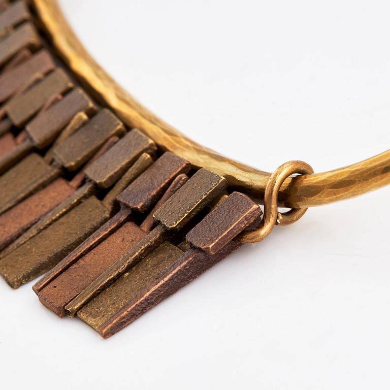 Inga-Britt "Ibe" Dahlquist, a bronze necklace, Visby.