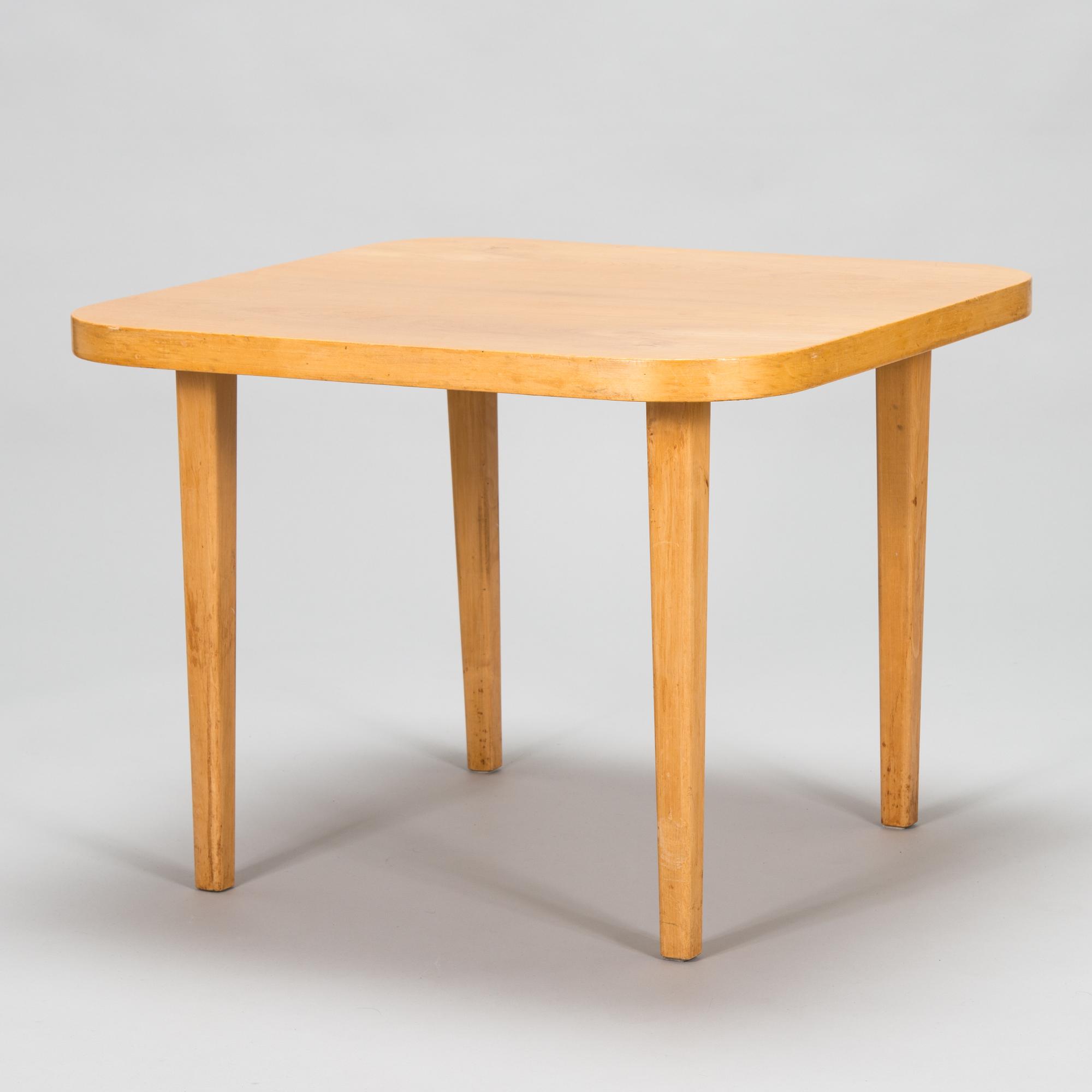 Aino Aalto, bord, för O.Y. Huonekalu- Rakennustyötehdas A.B. 1900-talets mitt.