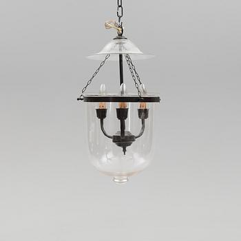 TAKAMPEL, glas, 1900-talets andra hälft. Höjd ca 55 cm.