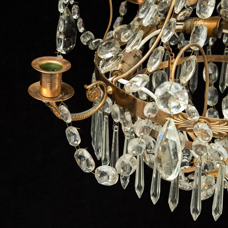 A 20th century gustavian style chandelier.
