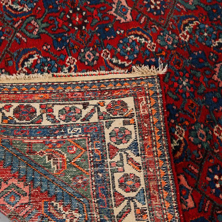 MATTA, orientalisk, semiantik. Ca 145 x 106 cm.