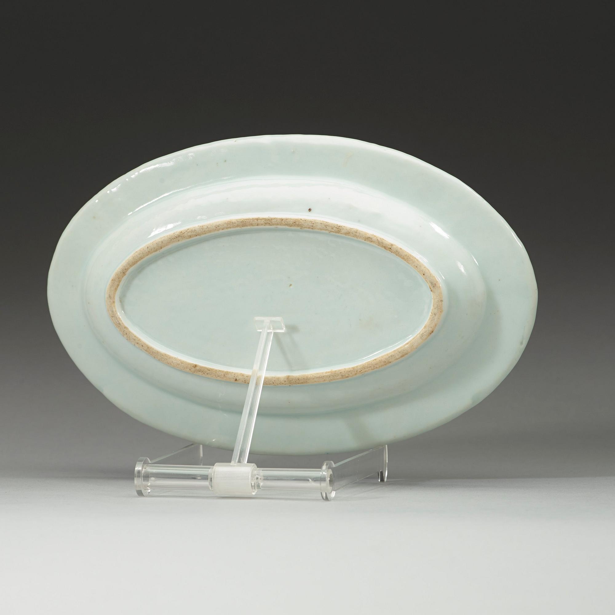FAT, vapenporslin. Qing dynastin, Qianlong (1736-95).