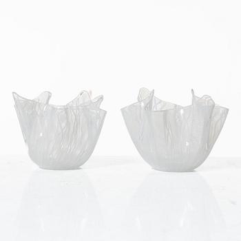 Venini, Fulvio Bianconi & Paolo Venini, skålar, ett par, "Fazzoletto", Murano, Italien, 1900-talets mitt.