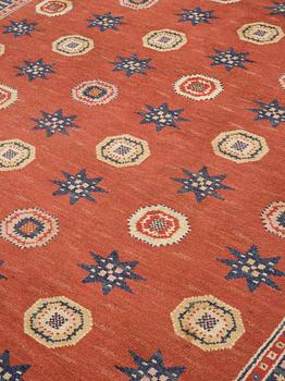 Märta Måås-Fjetterström, A CARPET, "Röd Flossa", knotted pile, ca 306 x 267,5 cm, signed AB MMF.