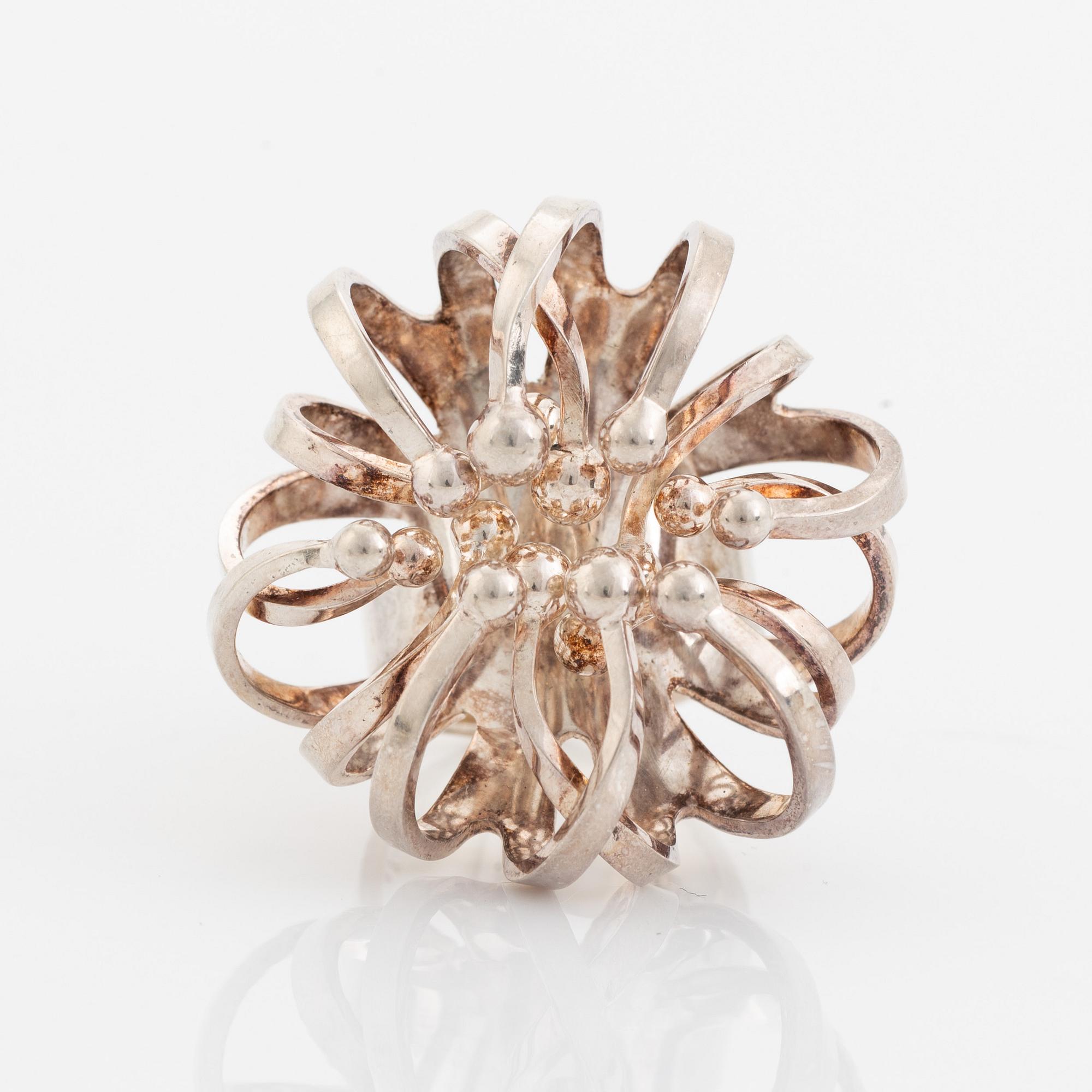 Theresia Hvorslev, silver ring.