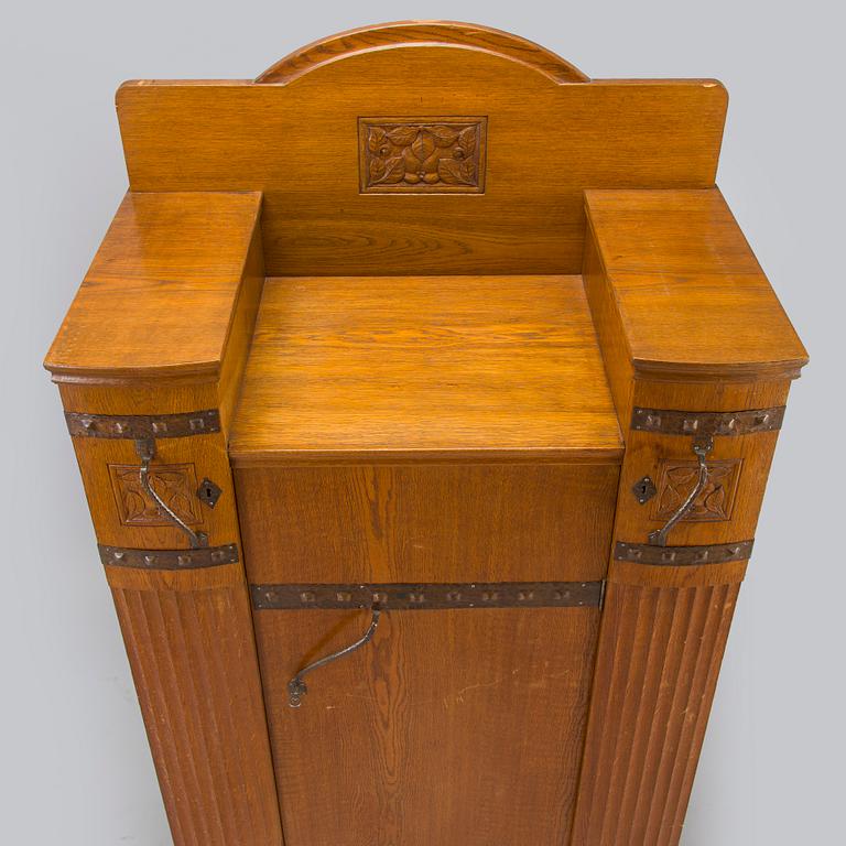 Kaappi, 1900-luvun alku.