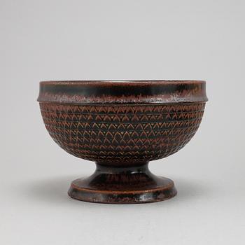 Stig Lindberg, a stoneware bowl, Gustavsberg Studio, signed.