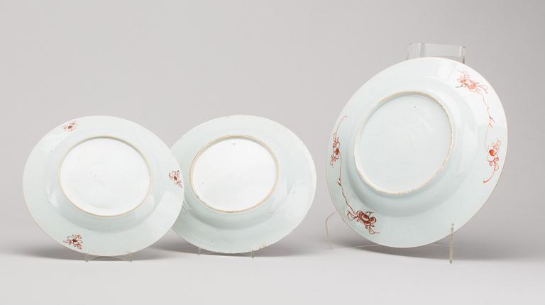 Two chinese porcelain dishes and one plate, 18th century.