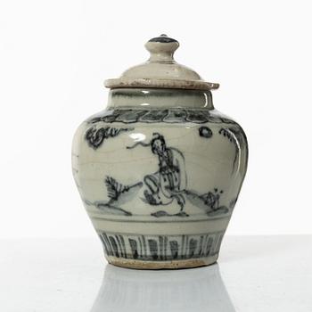 A Chinese blue and white porcelain jar with cover, Ming dynasty (1368-1644).