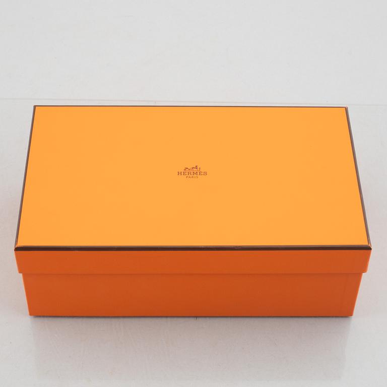 Hermès, a pair of 'Oasis' sandals, 2018, size 39.