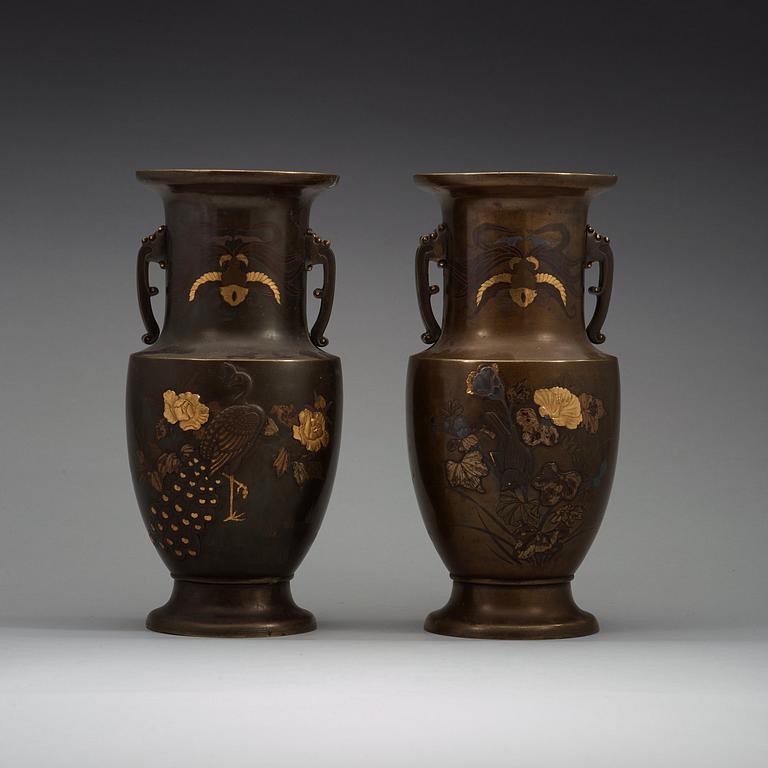 A pair of Japanese bronze vases, Meiji (1868-1912).