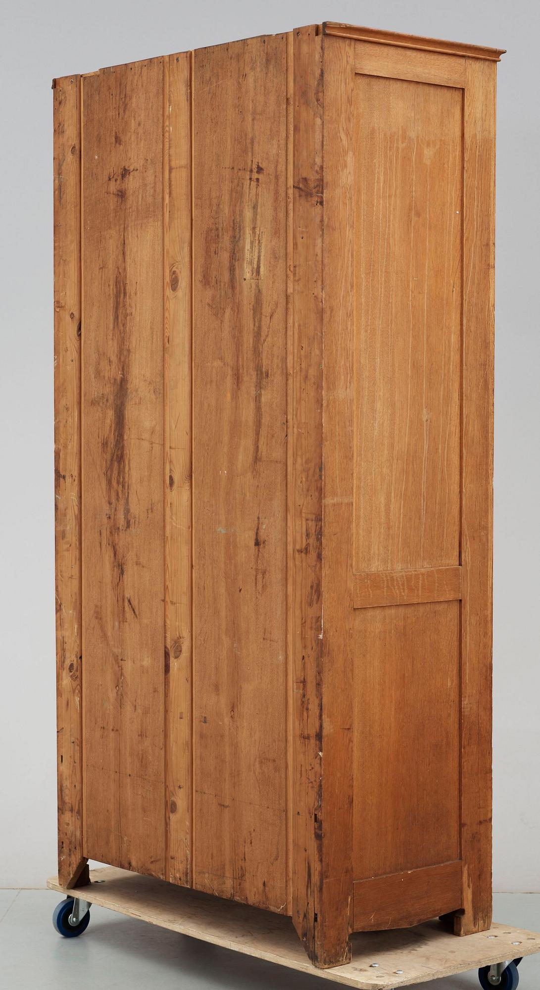 BOKSKÅP, jugend, 1900-talets början.