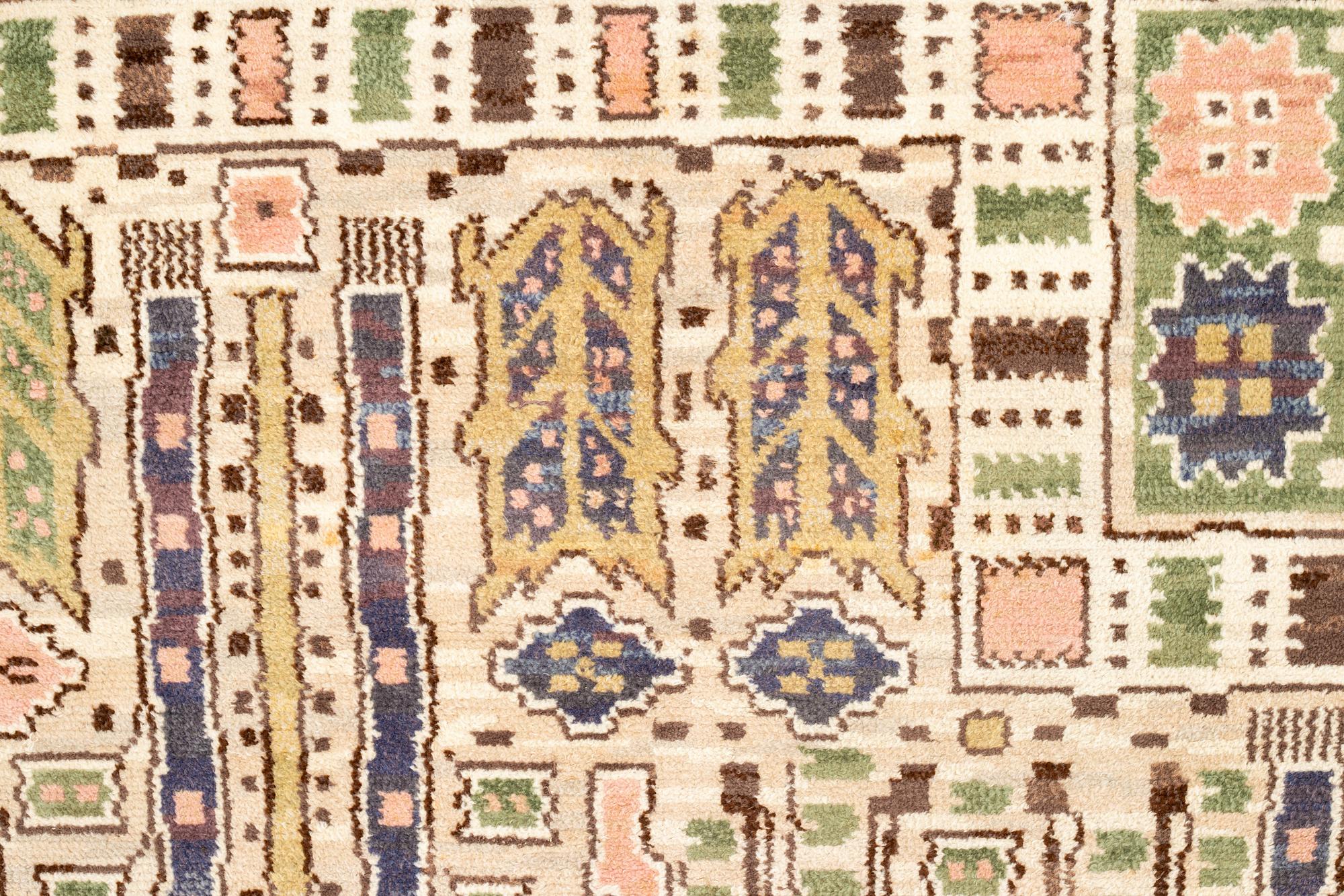 Märta Måås-Fjetterström, matto, "Hästhagen", knotted pile, ca 340-343,5 x 218-224 cm, signed AB MMF.