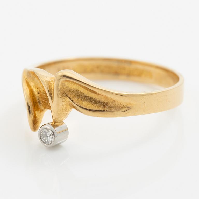 Lapponia, ring 18K gold set with a round brilliant-cut diamond, Finland 1981.