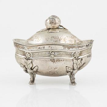 A Rococo style silver sugarbowl, Swedish import marks and Firma Carl Fredrik Carlman, Stockholm, 1927.