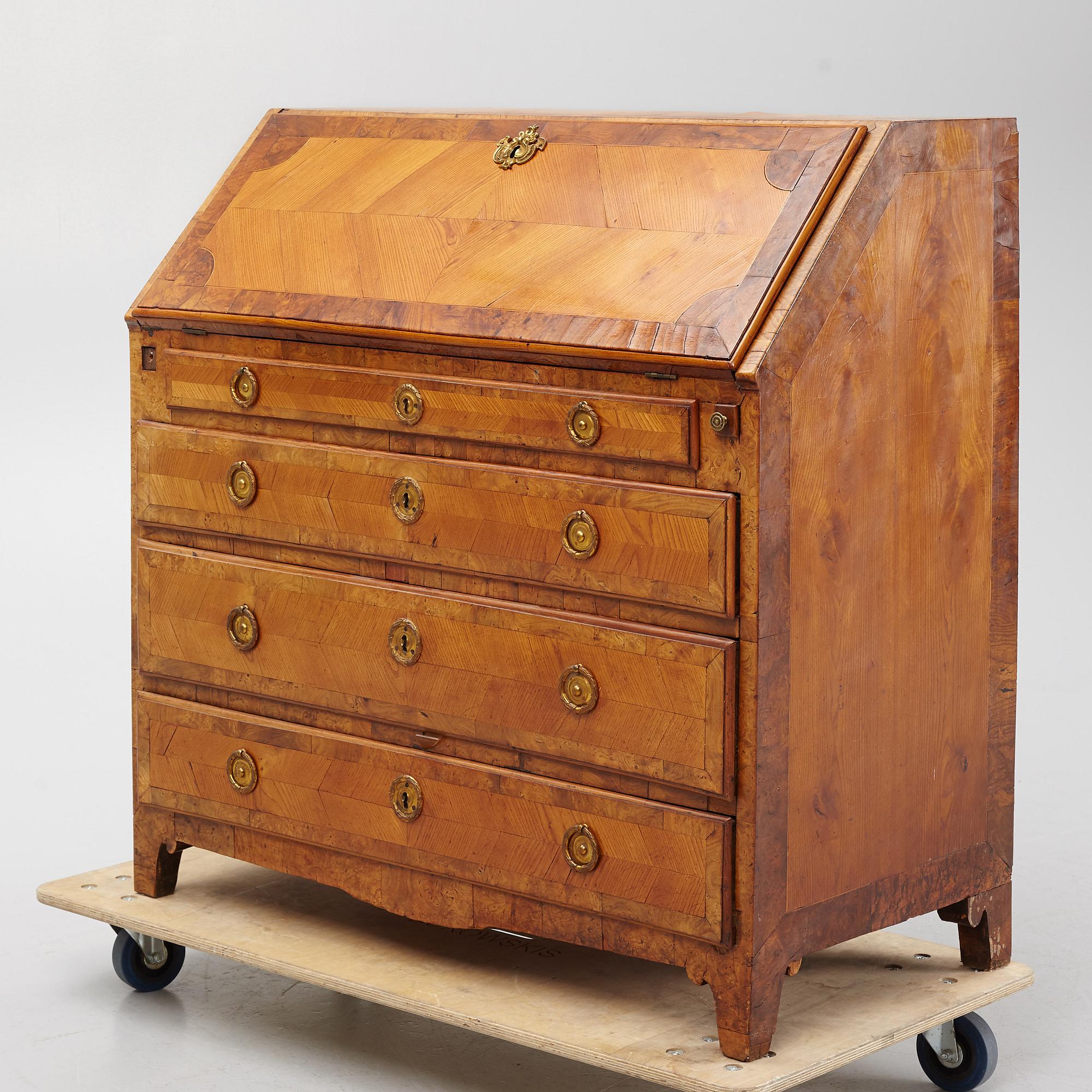 A Gustavian elm-veneered secretaire, late 18th century.