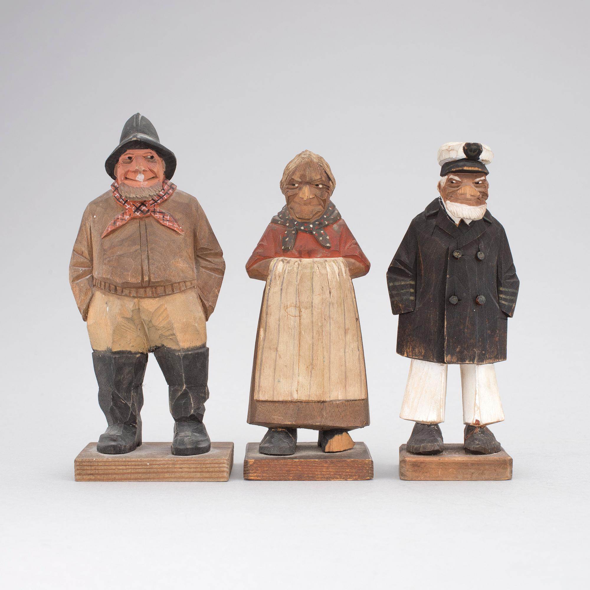 CARL OLOF TRYGG, skulpturer trä, 3 st, signerade, varav en daterad 1946.